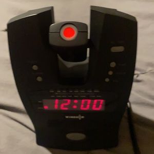 Windsor Projection Clock/Radio